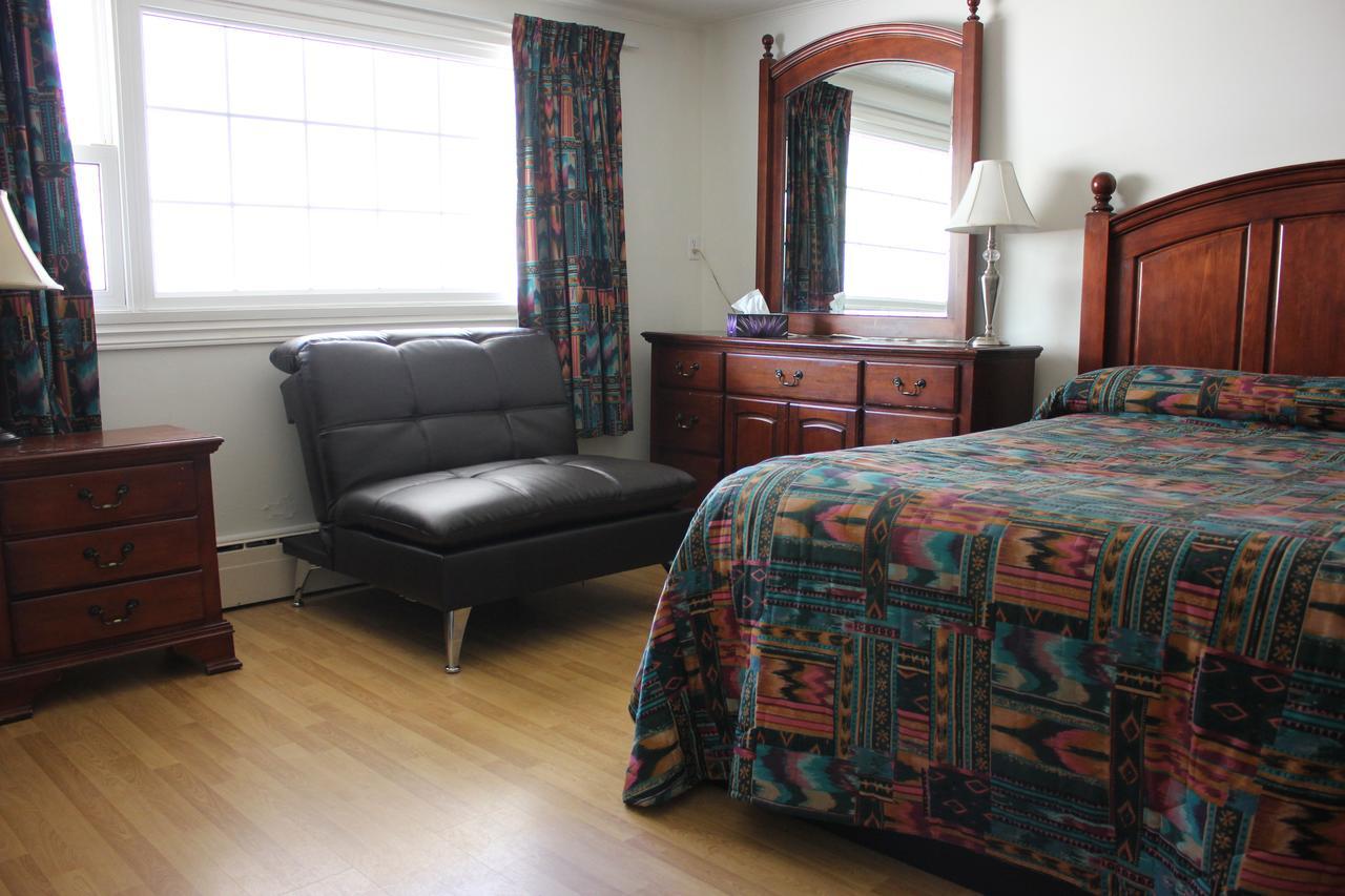 Stonehouse Motel And Restaurant Truro Bagian luar foto