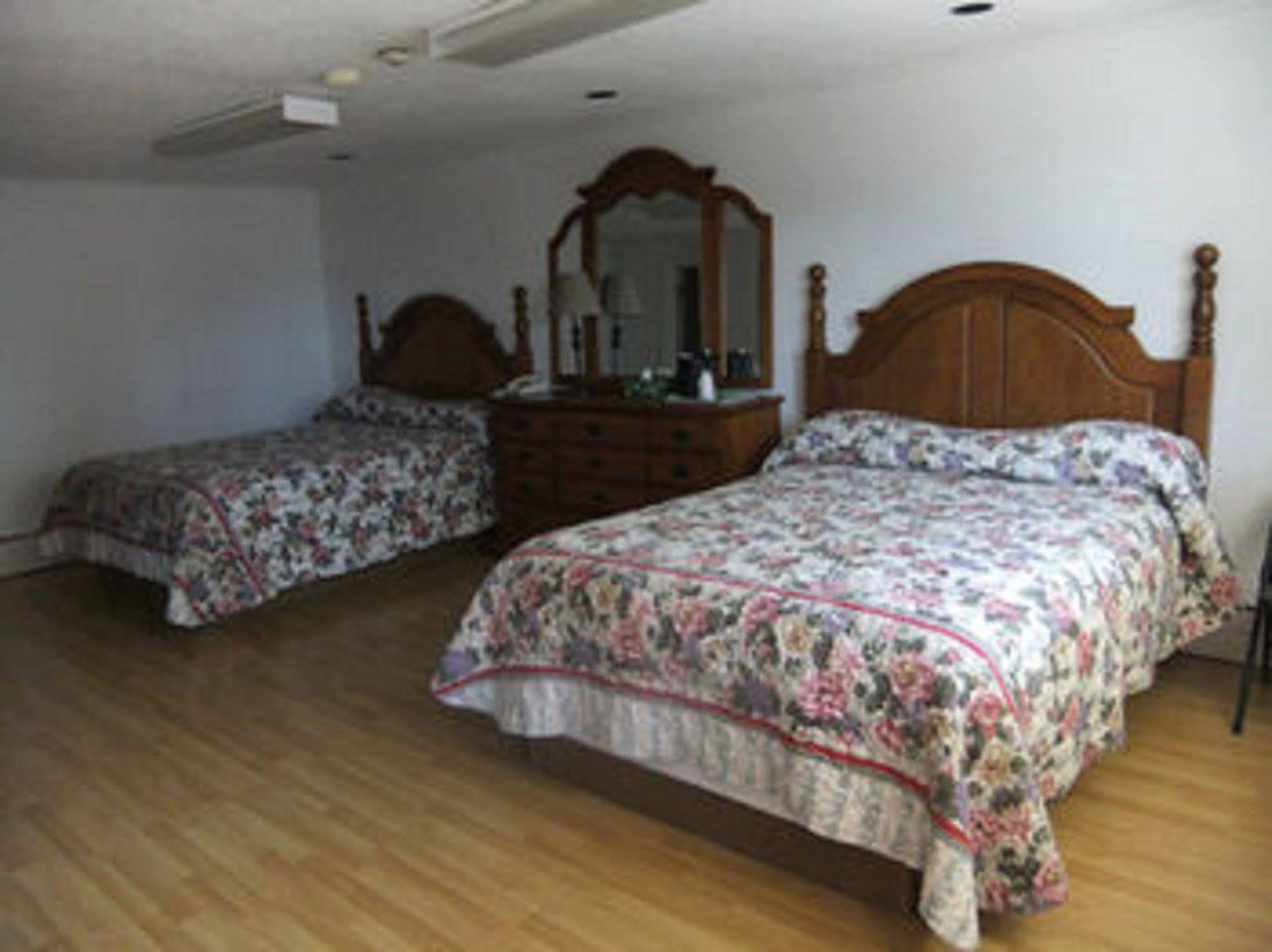 Stonehouse Motel And Restaurant Truro Bagian luar foto