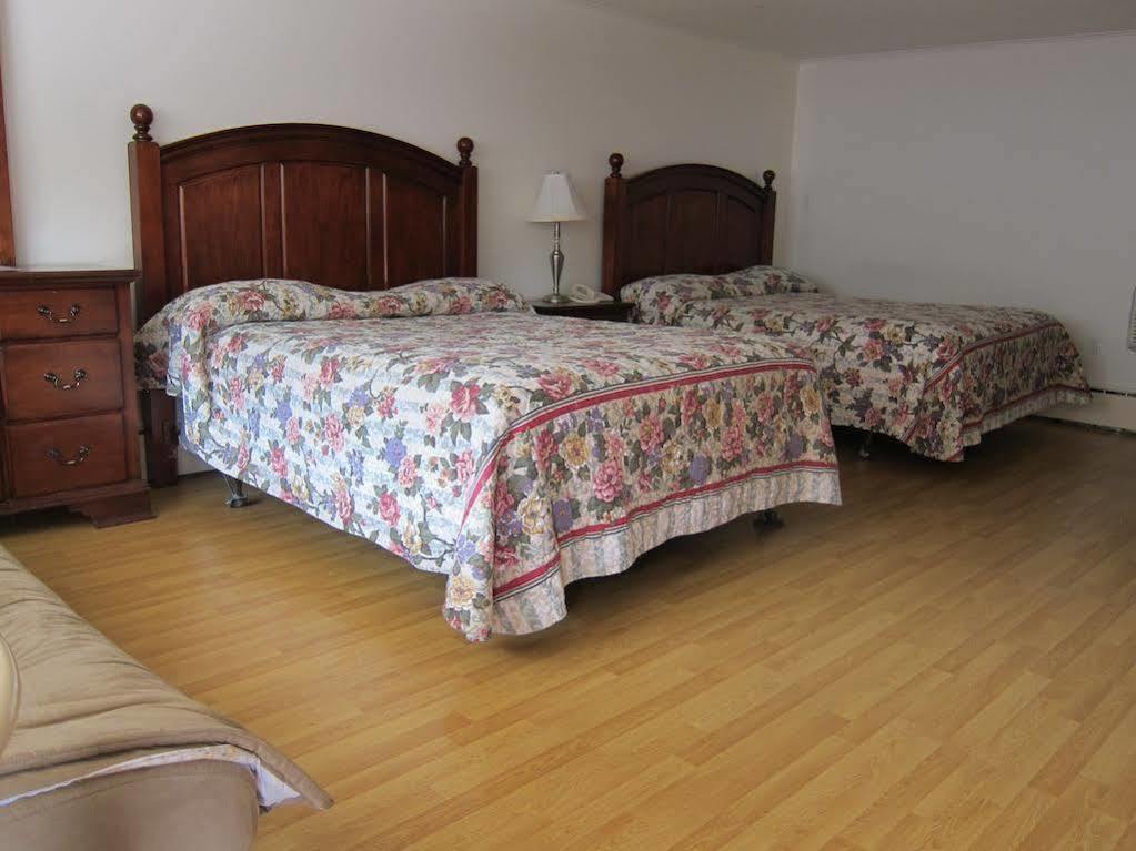 Stonehouse Motel And Restaurant Truro Bagian luar foto