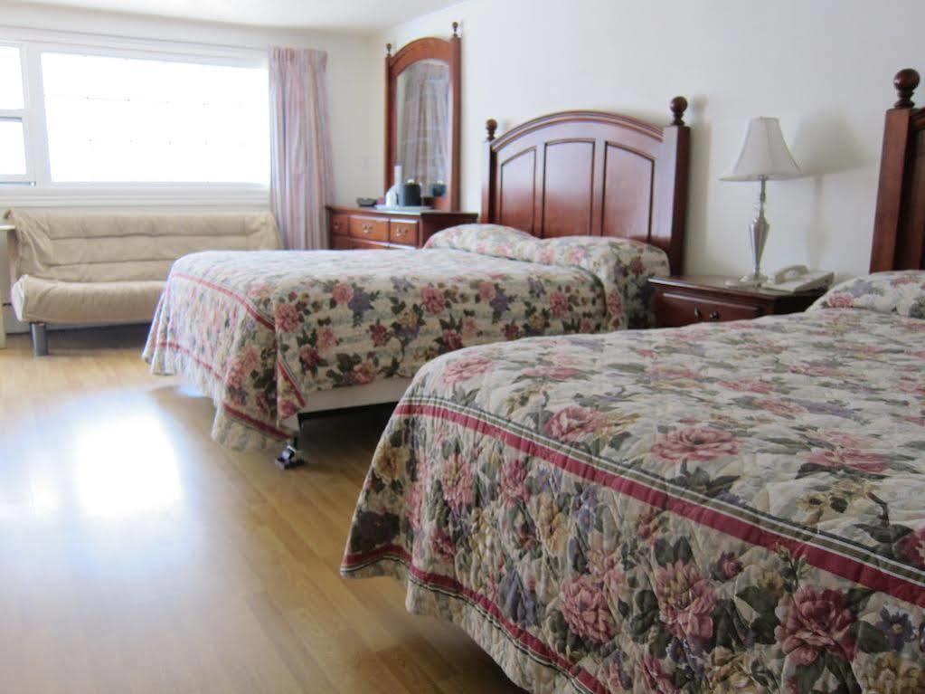 Stonehouse Motel And Restaurant Truro Bagian luar foto