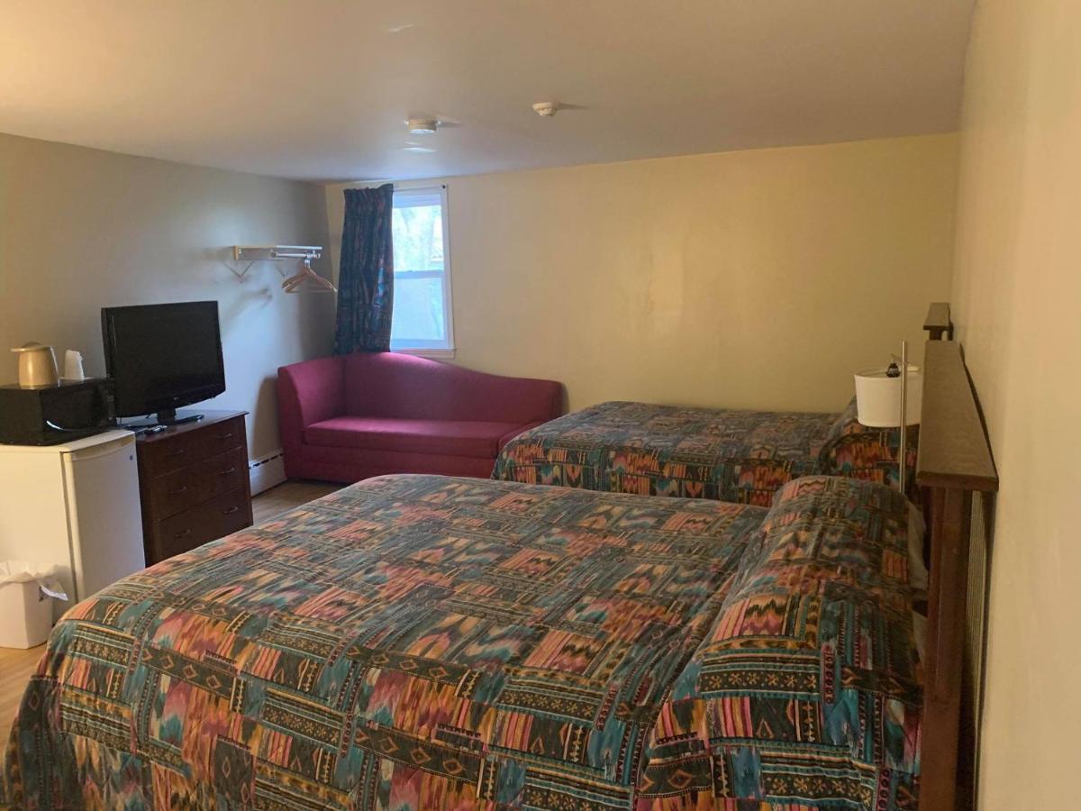 Stonehouse Motel And Restaurant Truro Bagian luar foto